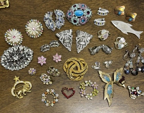 Vintage High End  Costume Jewelry Lot 23 Trifari Coro Lisner St. Labre W Signed