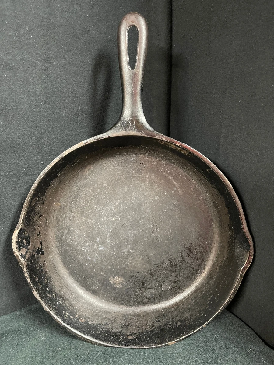 Vintage Cast Iron Skillet Fry Pan Made in USA 10.5 Inch 8