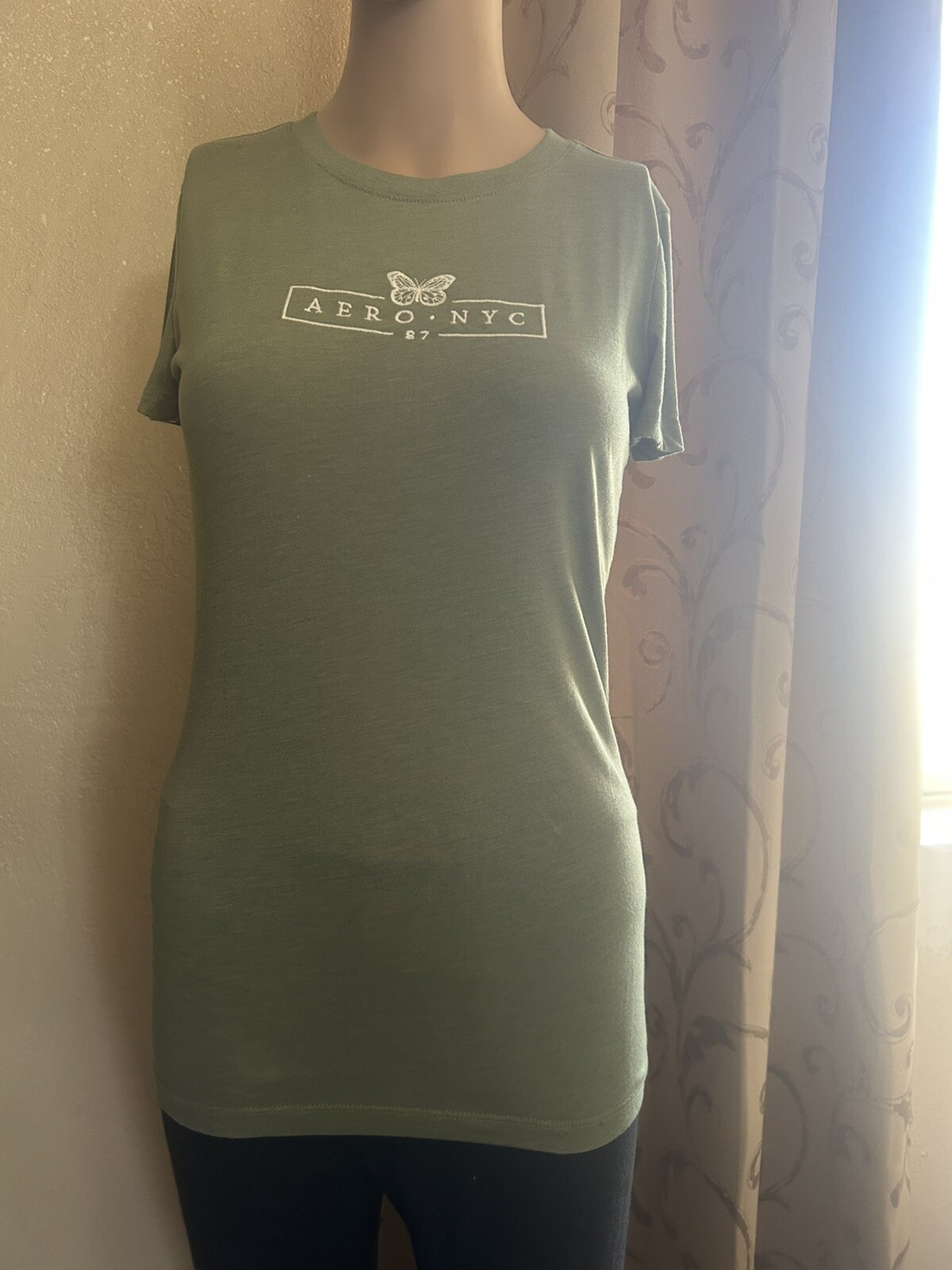 Aeropostale Women's Graphic T-Shirt - Embroidered New York Circle Logo With Glitter Detail