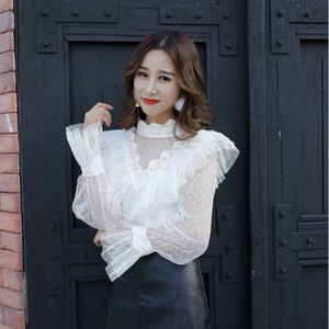 blouse with ruffle collar