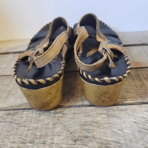 ARIAT DEL RAY Leather Slingback Cutout Floral Buckle Sandals - Picture 6 of 8