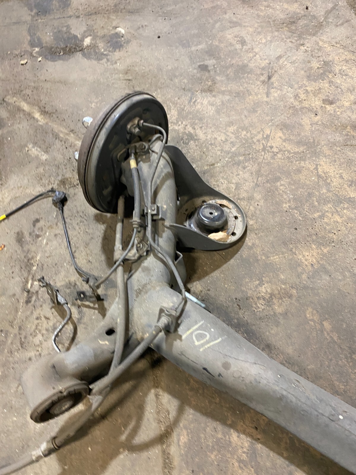 GENUINE 1217 Hyundai Accent Rear Suspension Subframe Crossmember OEM