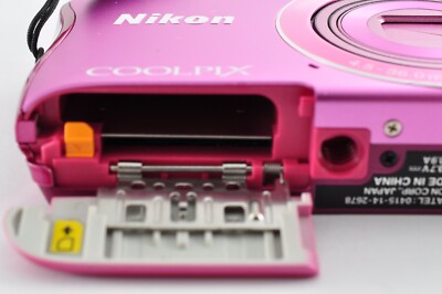 Nikon COOLPIX S3700 ピンク Nikon COOLPIX S3700 Pink 20.1 MP 25mm Wide Angle Digital Camera
