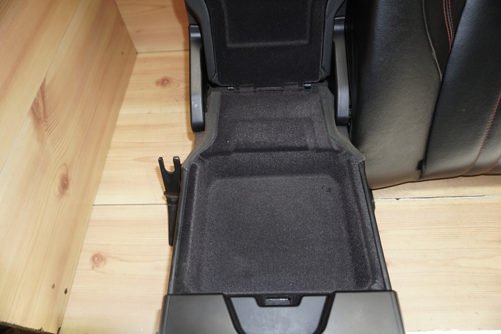 2017 Maserati Ghibli Driver's Side Left Rear Seat Back