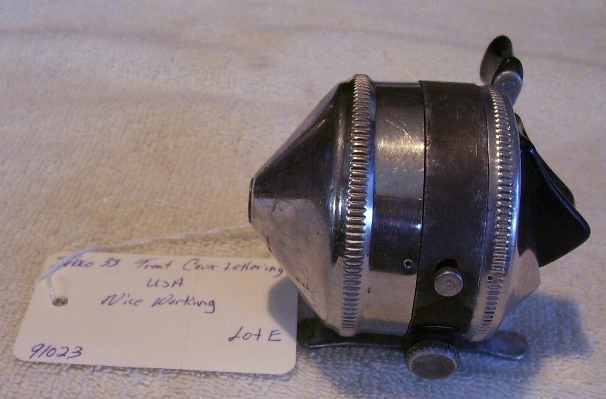 91023 ZEBCO 33 REEL SMOOTH WORKING USA READ TAG FRONT COVER