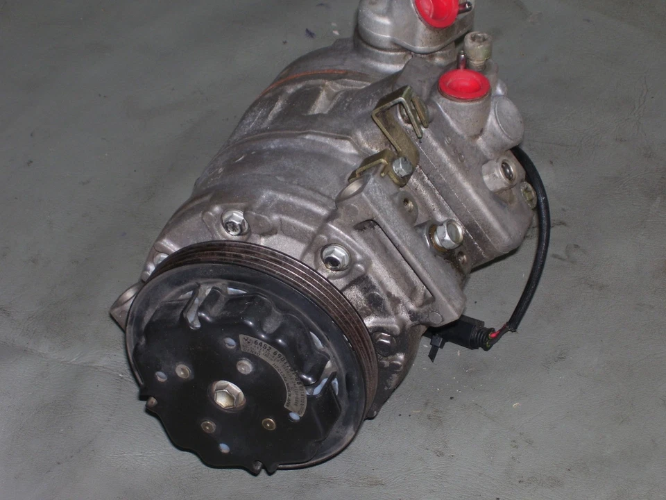 OEM 2002 BMW 745i AC compressor #6452690178106 - Image 2 of 4