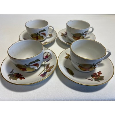 1961 Royal Worcester Fine Porcelain Evesham Tea Cup & Saucer Set