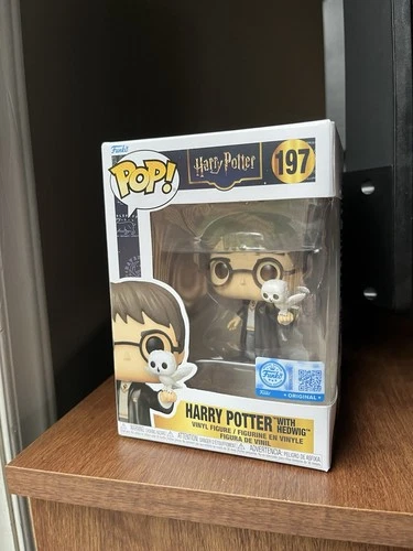 Funko Pop! Vinyl: Harry Potter - Harry Potter with Hedwig - Walmart (Exclusive)
