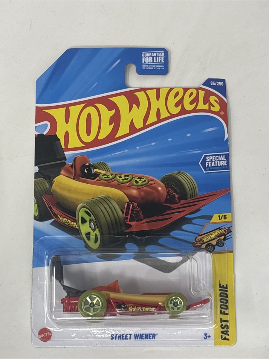 2026 Hot Wheels HW Fast Foodie 1/5 STREET WIENER Spicy Dog Version