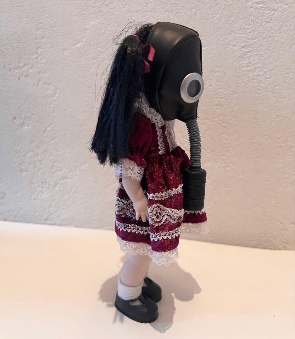 MEZCO Living Dead Dolls Series 9 Toxic Molly Gas Mask /ox Used fro