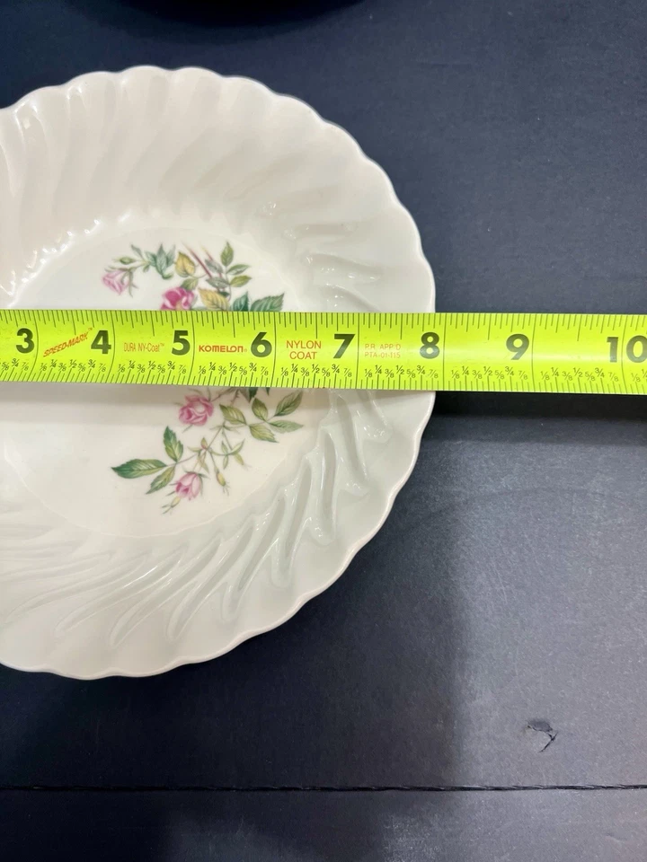 Винтажное сервировочное блюдо Royal China Inc Rose Lane 8 дюймов - набор из 4 б/у в отличном состоянии - Изображение 2 из 4