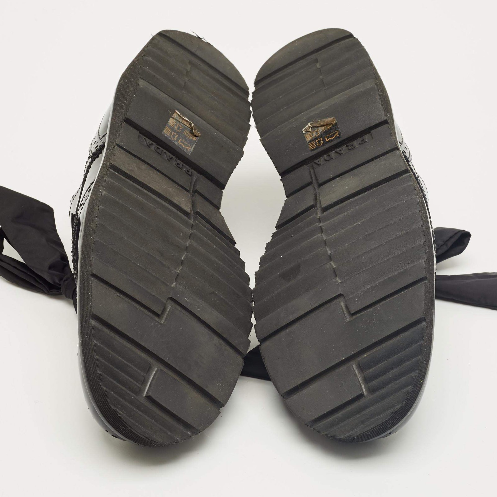 Prada Black Patent Leather Lace Up Brogue Sneakers Size 39 thumbnail 6