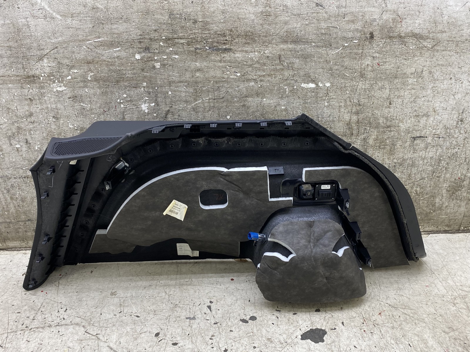 2015-2020 BENTLEY BENTAYGA OEM REAR LEFT INNER QUARTER PANEL CARPET TRIM COVER