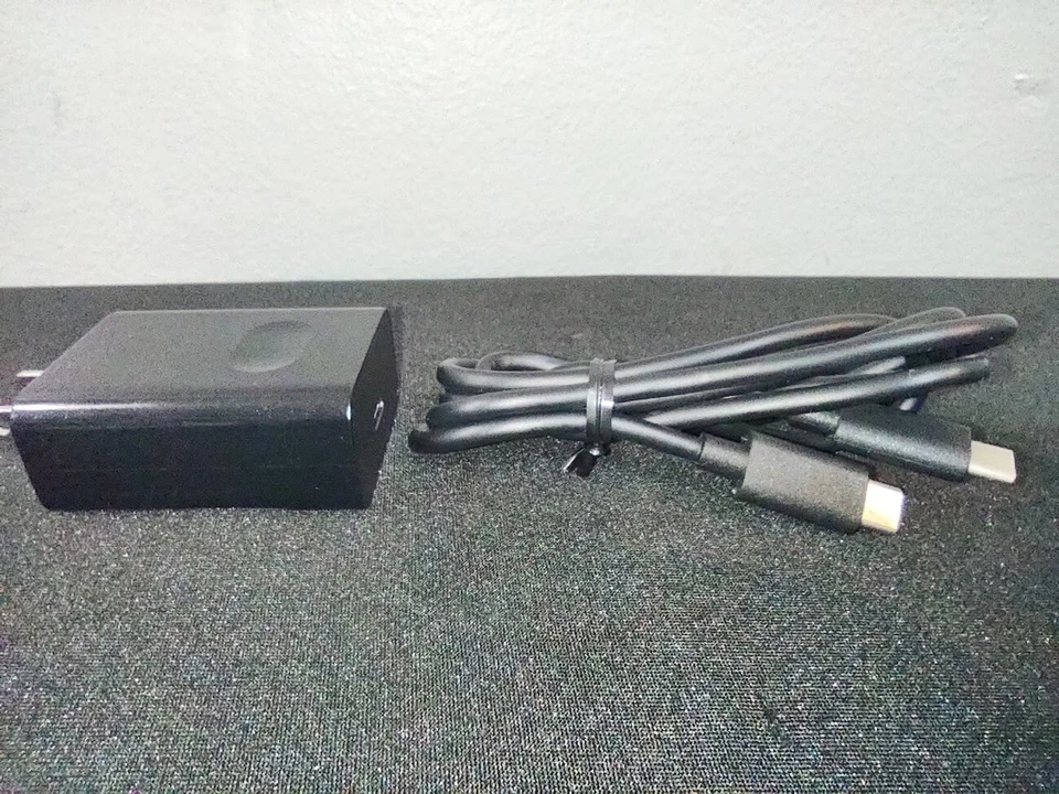 Adaptador cargador de pared fuente de alimentación de CA tipo C Huawei 5V con cable USB-C a USB-C Foto 2 de 4