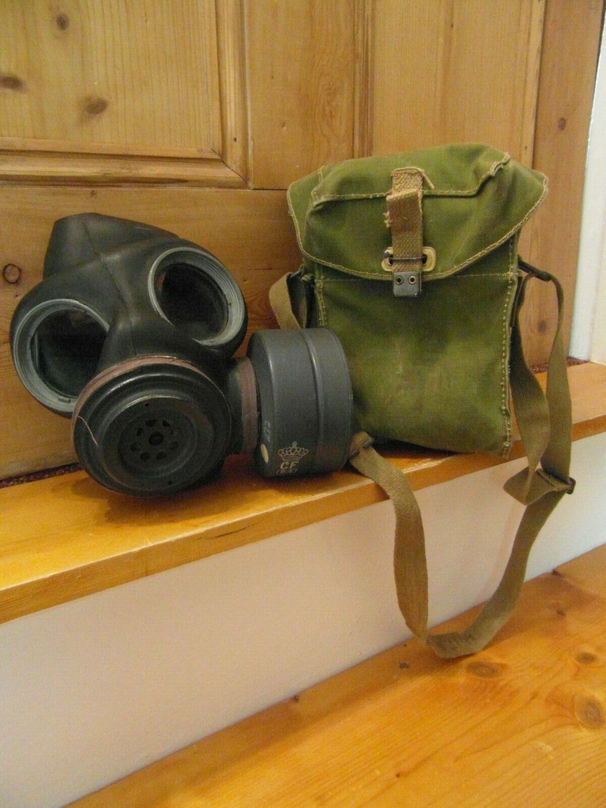 British D-Day Assault Lightweight Anti Gas Mask 1943 Respirator LAG NBC Post-WW2
