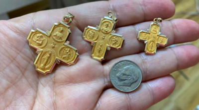 SOLID 14K Gold Small  Sandblasted Finish 4 Four Way Pendant Charm 18mm x 19mm