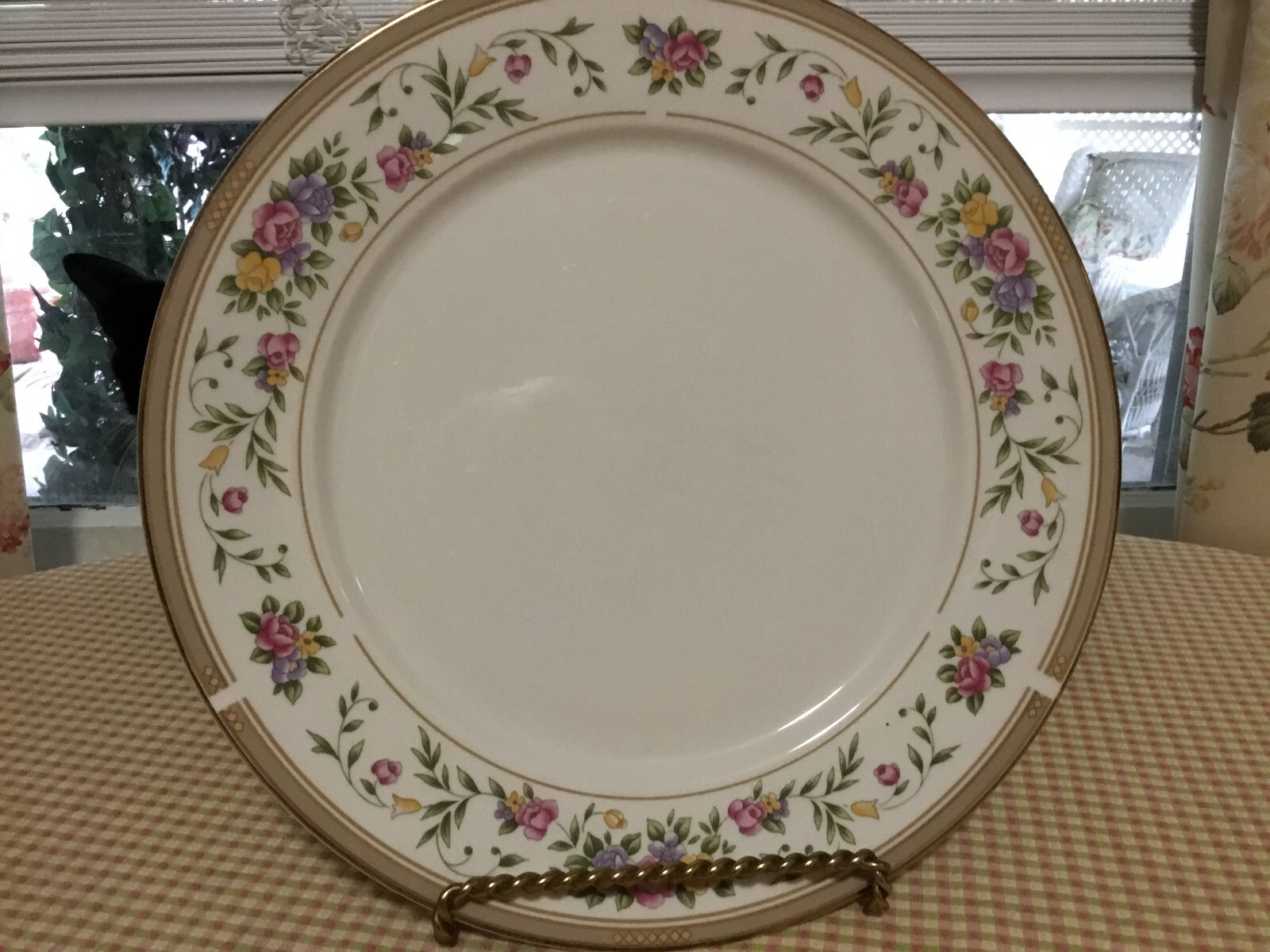 Set of 6 Vintage '98 Farberware Bellini Porcelain 22k Dinner Plates