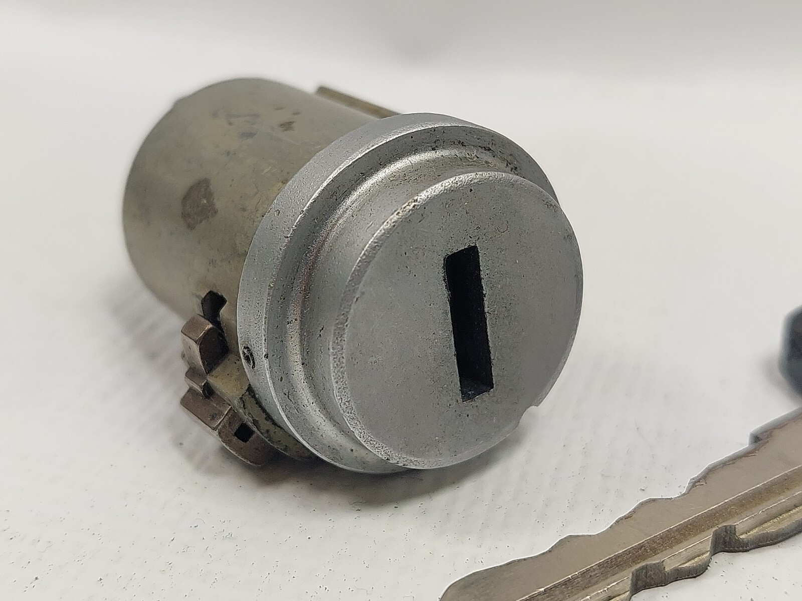 MERCEDES BENZ a 1164620279 Ignition Lock & Tumbler R107 W116 for 