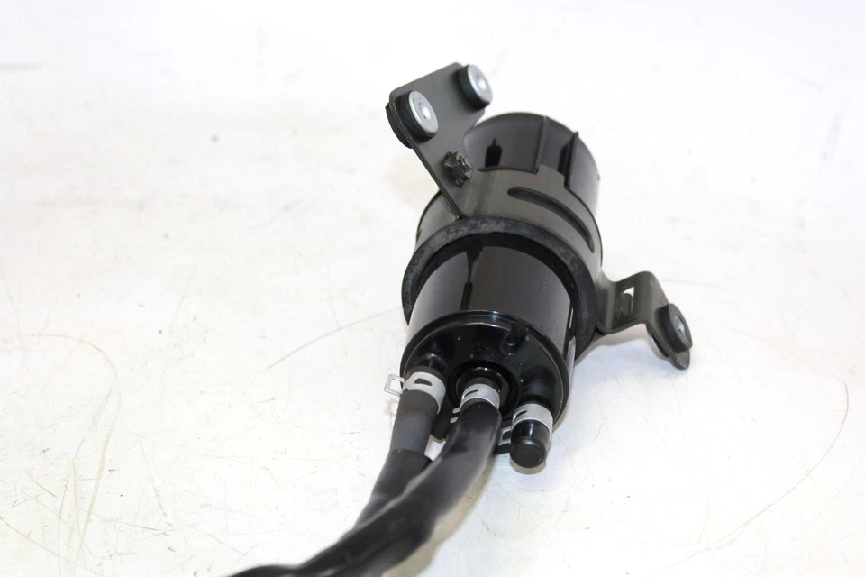 Suzuki GSXR750 2001 bote de emisiones de carbón de vapor evap Foto 4 de 4