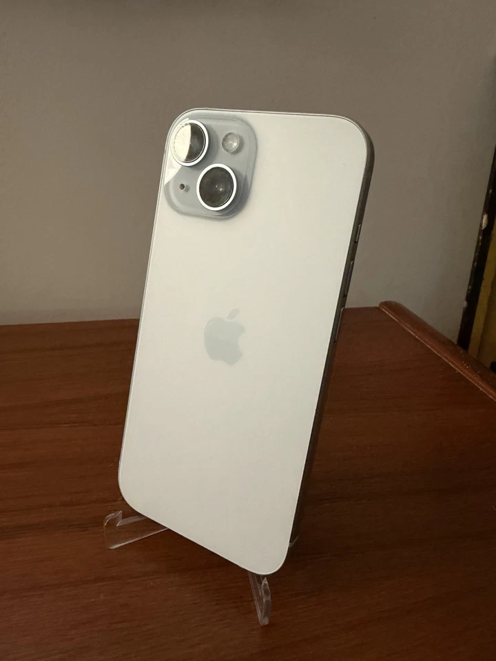 Apple iPhone 15 Blue 128GB - Unlocked - Used Very Good With Extras - Image 3 of 4