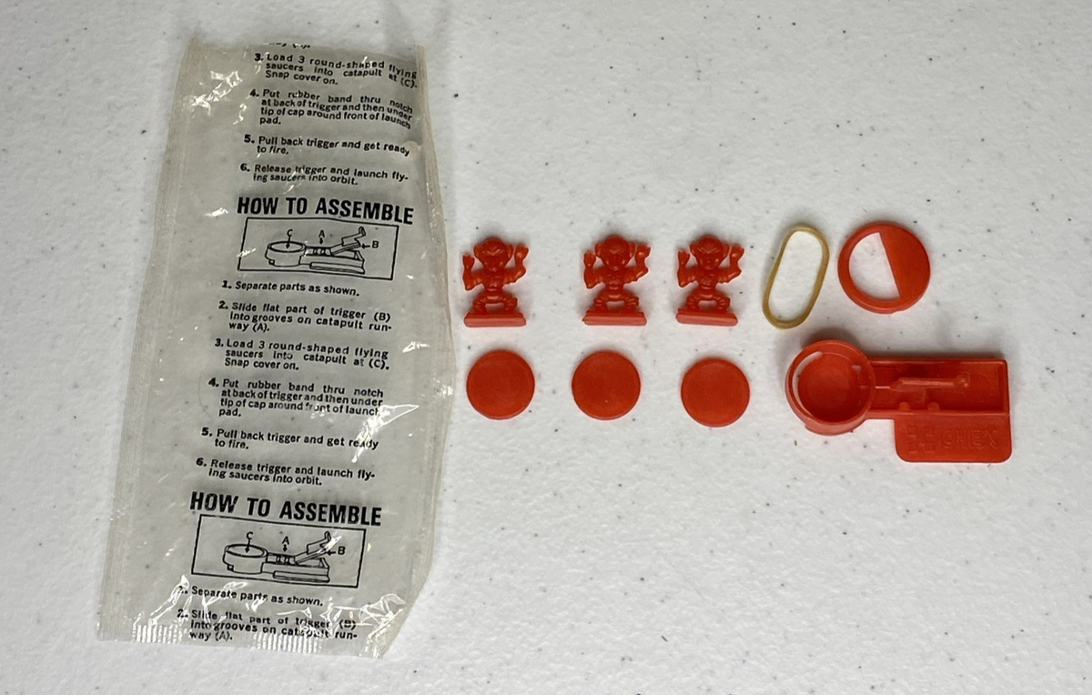 1960s CHEX Mars Martian Flying Saucer Shooter Set Cereal Box