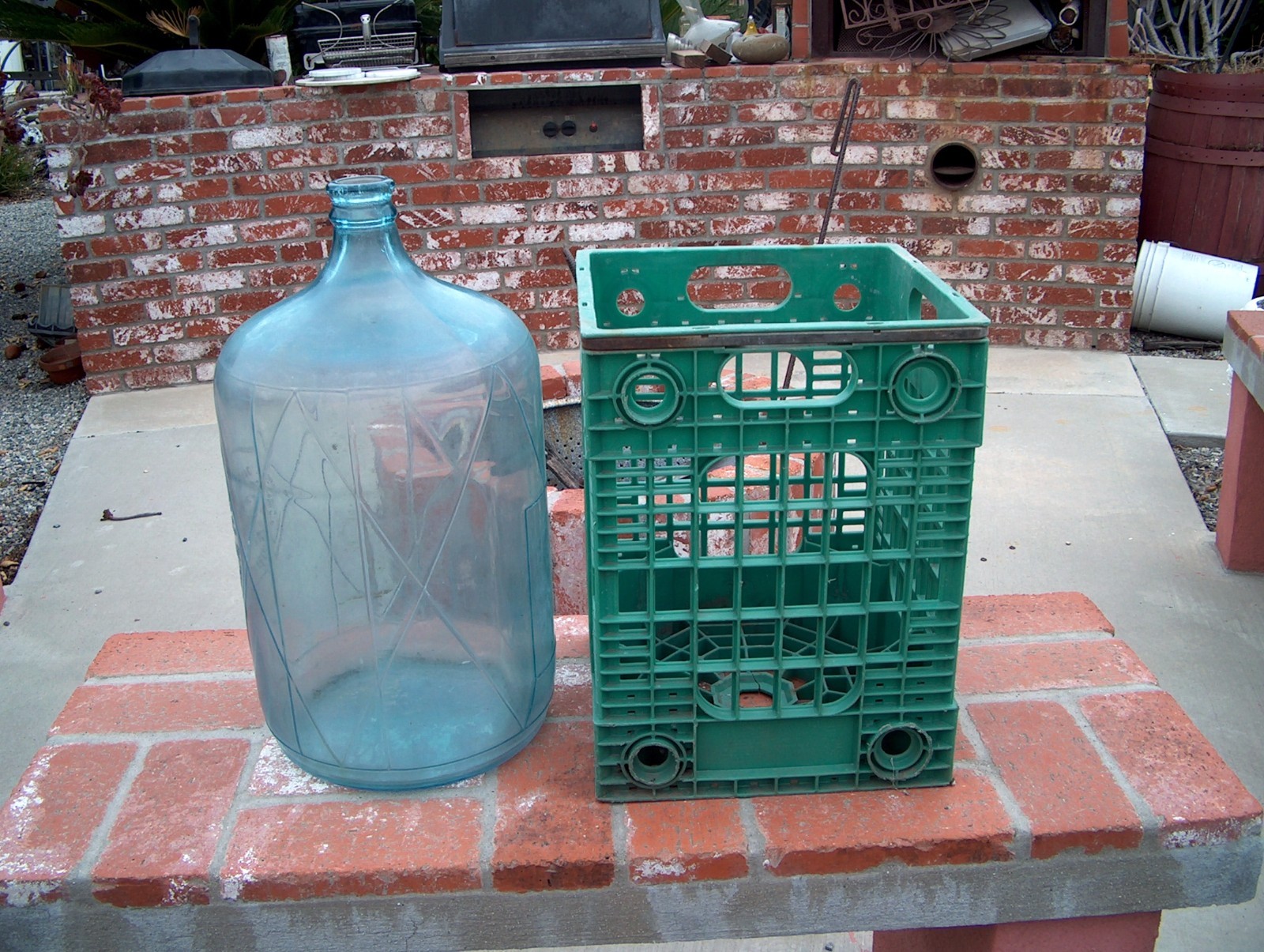VINTAGE 5 GALLON WATER BOTTLE BASTANCHURY INDIAN HEAD YOSEMITE WITH