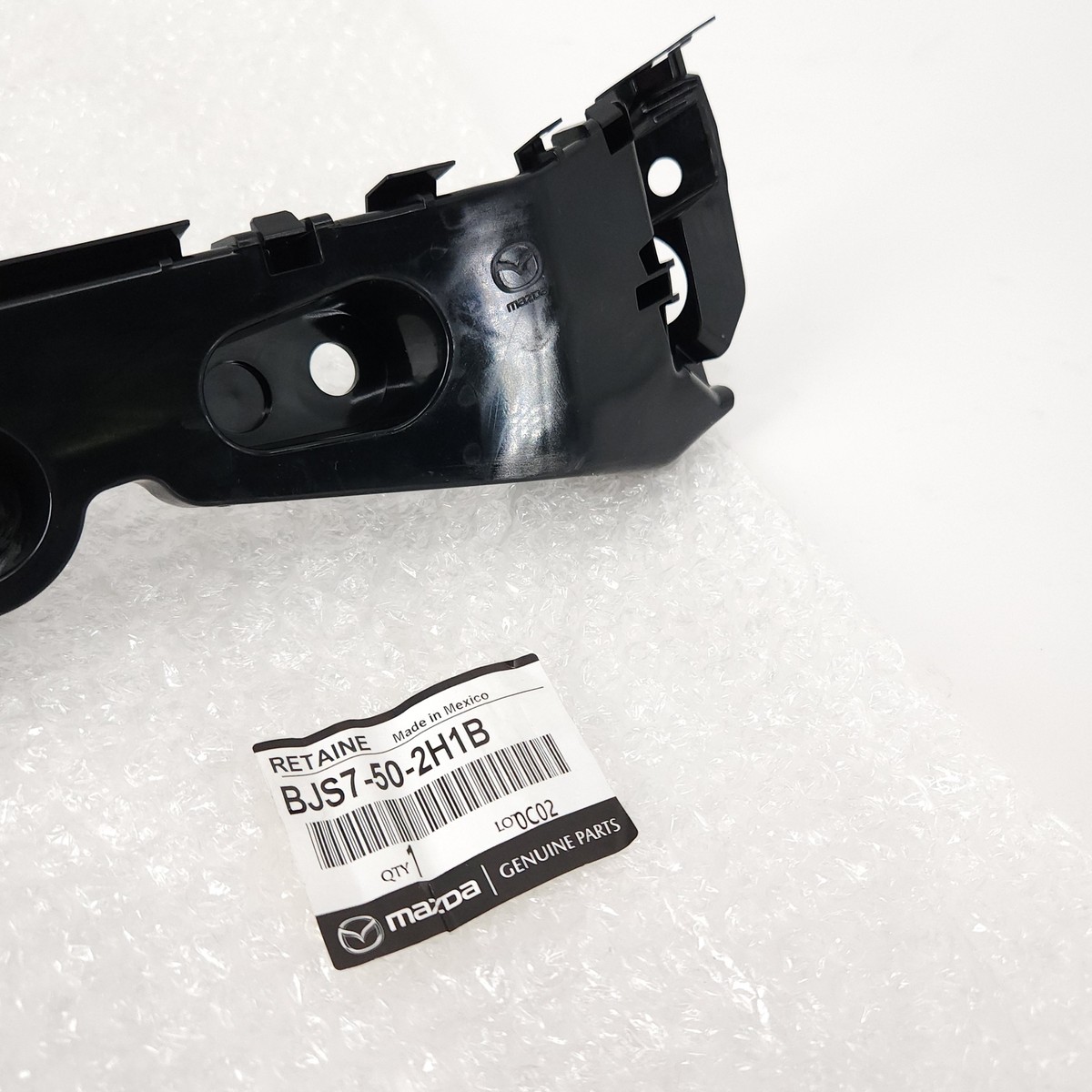 Genuine OEM Mazda BJS7-50-2H1B Passenger RH Rear Bumper Retainer