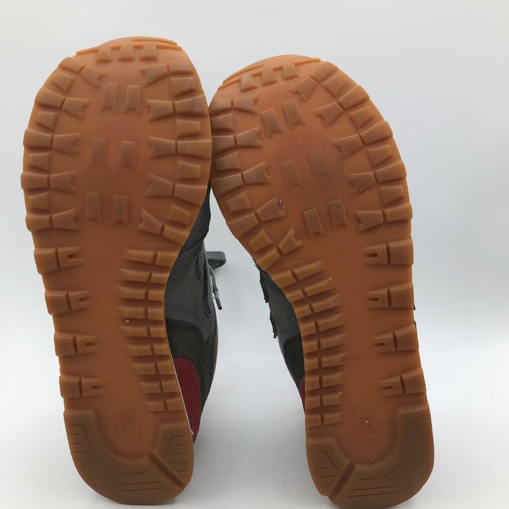 New Balance Mens 574 Sneakers Gray ML574NEB Suede Low Top Lace Up