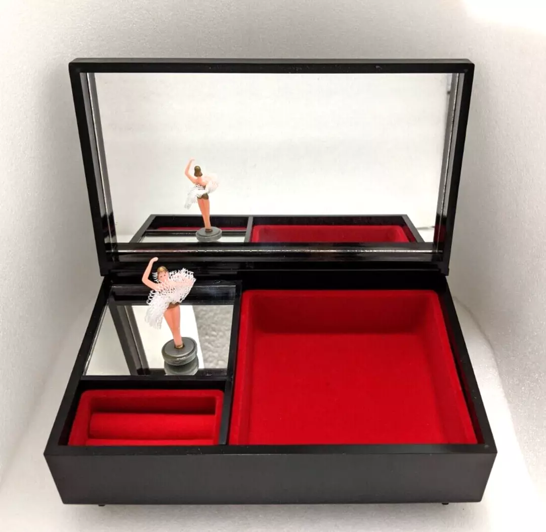 DS. Asian Jewelry Music Box Floral Black Lacquer w Spinning