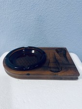 Cenicero de madera Decatur 2 reposapiés de vidrio ámbar aldaba soporte de humo de nogal MCM