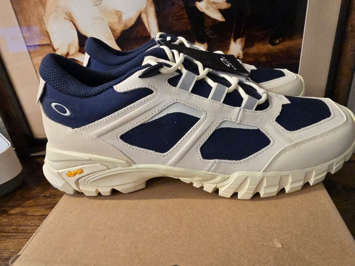 Oakley Sierra Terrain Team Navy FOF100541-6LE Mens US Size 10
