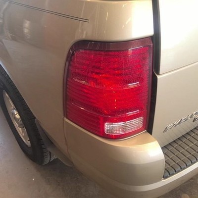 Used Left Tail Light Assembly fits: 2004 Ford Explorer 4 Dr exc. Sport Trac Left