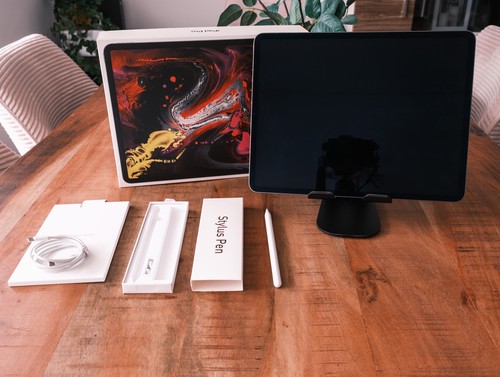 Apple iPad Pro 3. Gen 256GB, Wi-Fi, 12,9 Zoll - Space Grau - Bild 1 von 7