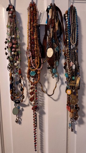 Vintage Costume Jewelry Necklace Lot 5+ Pounds