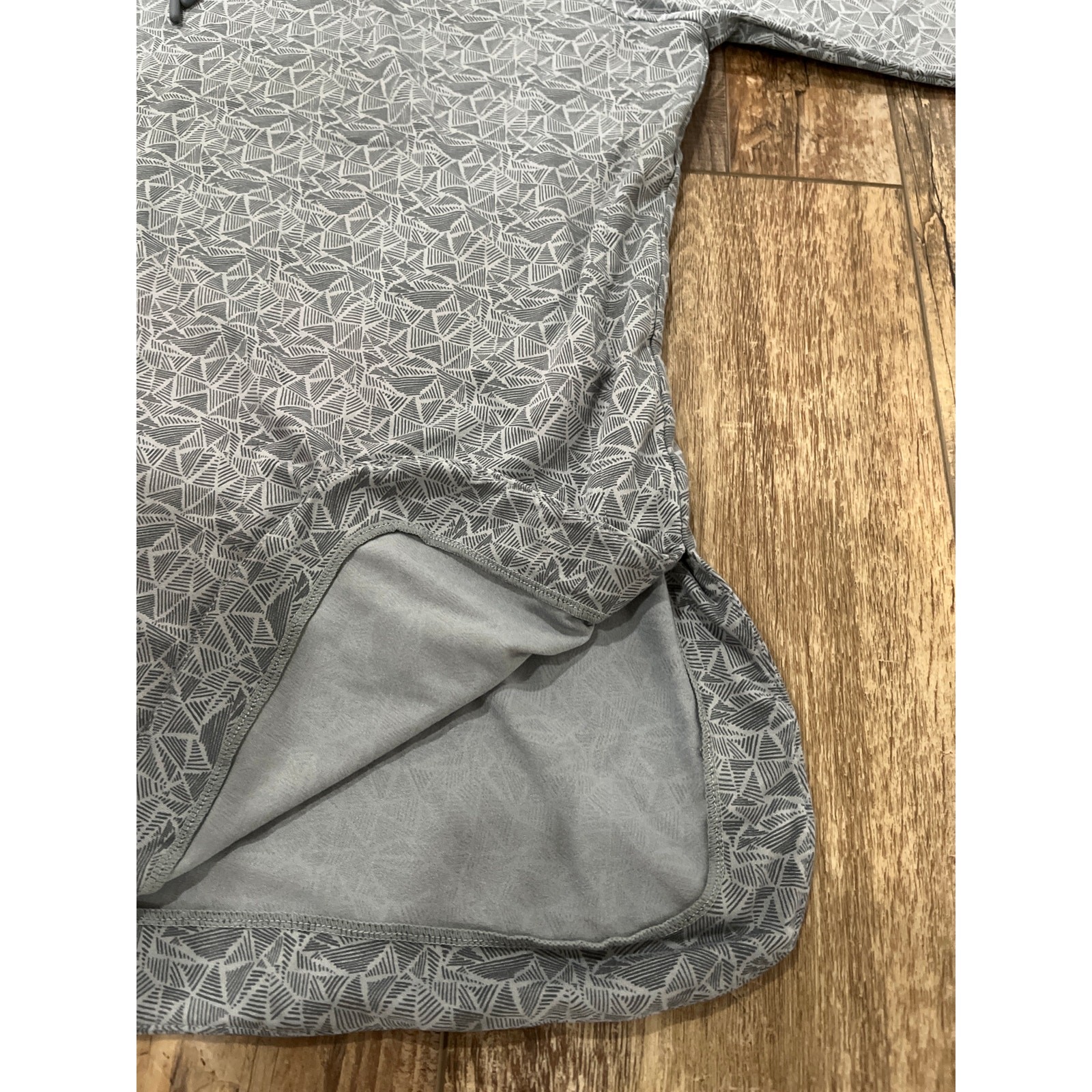 Ascend Evolve Lightweight Gray Geometric Pattern … - image 7