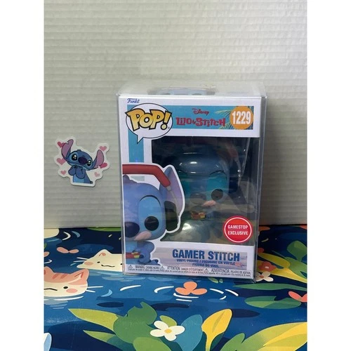 Funko POP! Disney Lilo & Stitch 1229 Gamer Stitch Exclusive + Protector