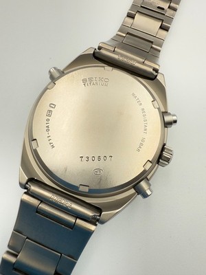 激レア 稼働 SEIKO チタン H711-0A10 クロノグラフ SEIKO Titanium H711-0A10 Ana-Digi Quartz Black Dial Watch Rare