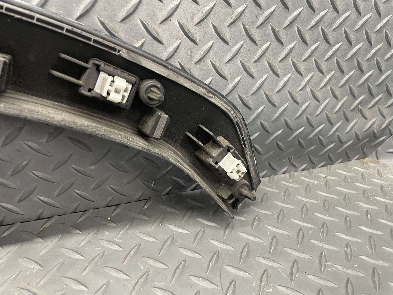 Lamborghini Urus 2019-2025 Rear Right Molding Black