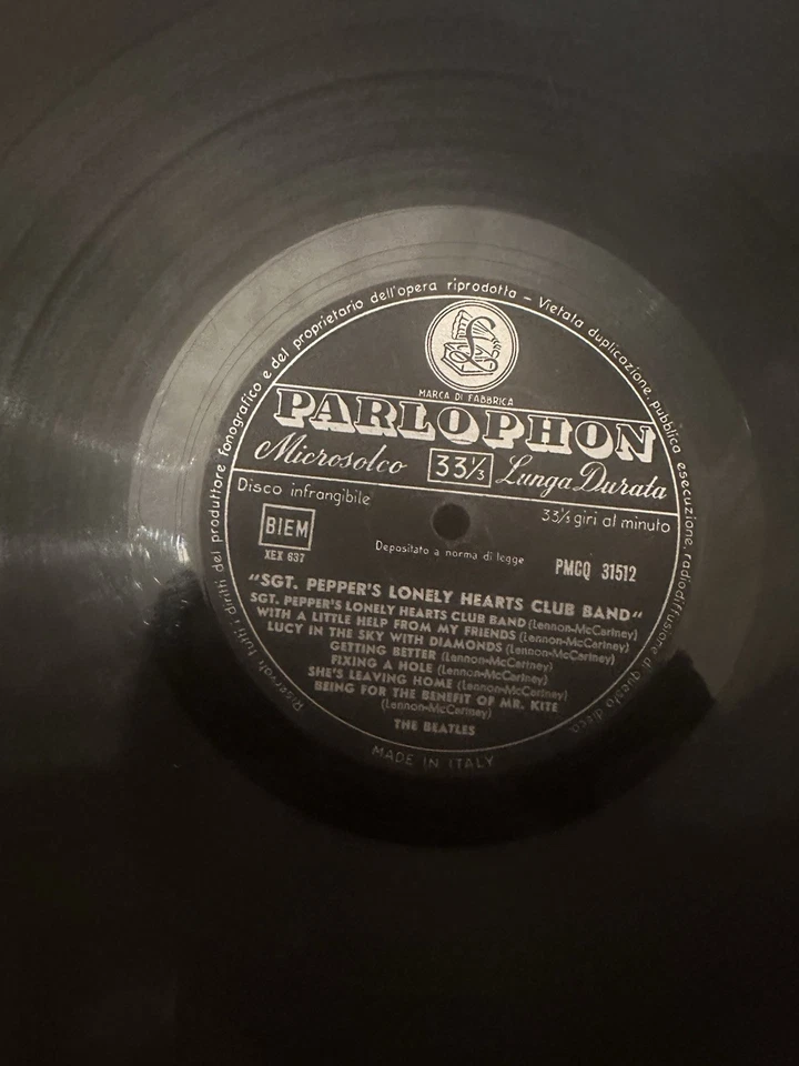 Beatles Sgt Pepper LP, foto 3 di 5