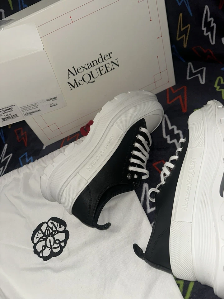 Alexander McQueen Doble Plataforma Hombre Blanco y Negro Foto 4 de 4