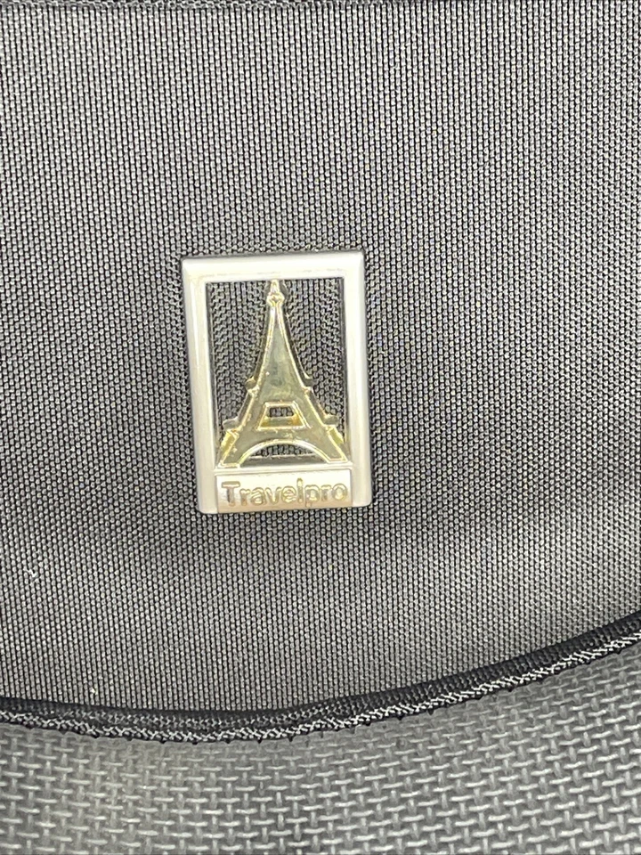 Travelpro Crew 6 Bolsa de Ropa 25” X 22” X 4” Negra Foto 2 de 4