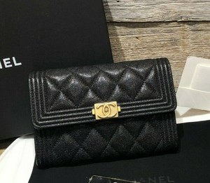 boy wallet chanel