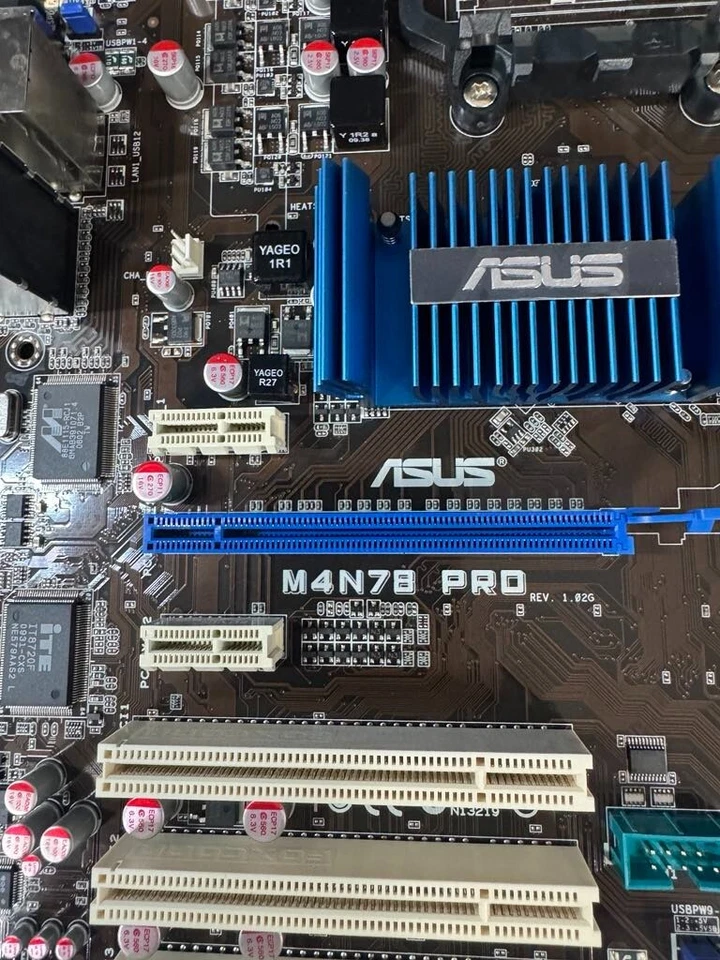 ASUS M4N78 PRO AM3/AM2+ Nvidia GeForce 8300 Chipset AMD Phenom II DDR2 - Image 4 of 4
