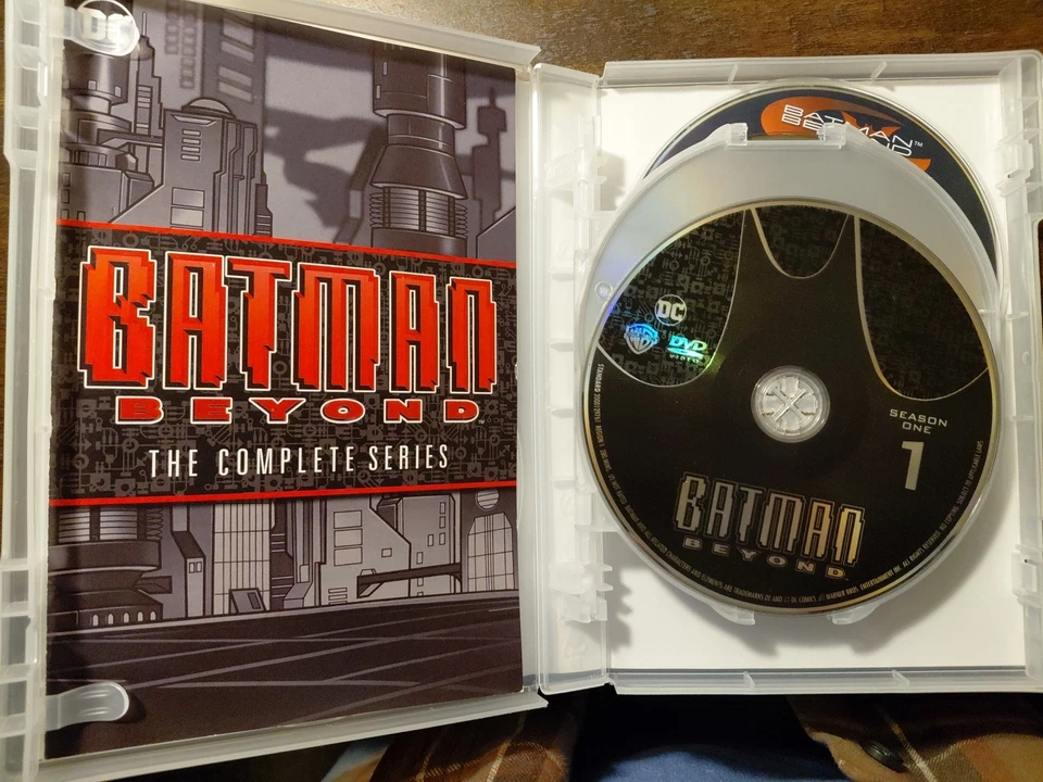 Batman Beyond The Complete Series; DVD; RD DES. Foto 3 de 4