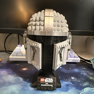 LEGO Star Wars: The Mandalorian Helmet (75328) 584 Pieces, Box & Manual