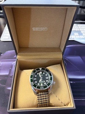 Ultra Rare JDM only Seiko Sumo ''Green Hulk'' SBDC081 with box and papers