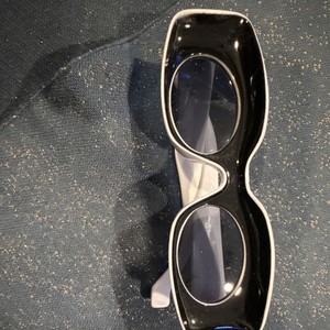  Fun/Novelty Sunglasses White Black 50’s/60’s/Mod 