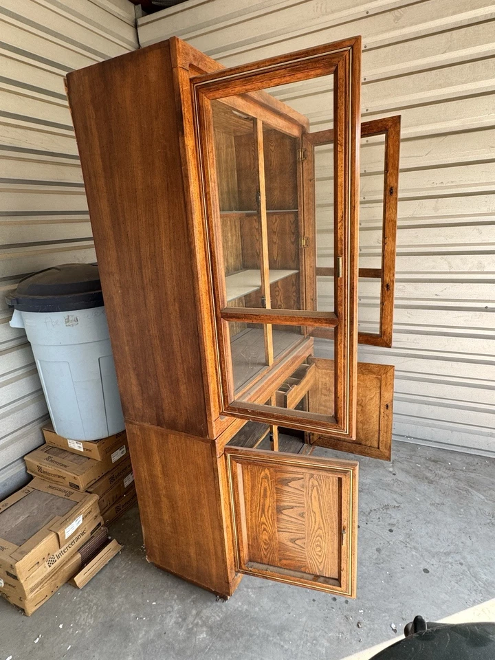 Китайский шкаф, 2 шт., верхние стеклянные двери, полки, нижний серебряный ящик, полка - Изображение 2 из 3