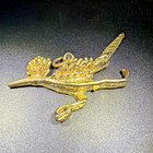 Vintage Gold Tone Roadrunner Bird Pin Costume Jewelry Brooch — photo 1
