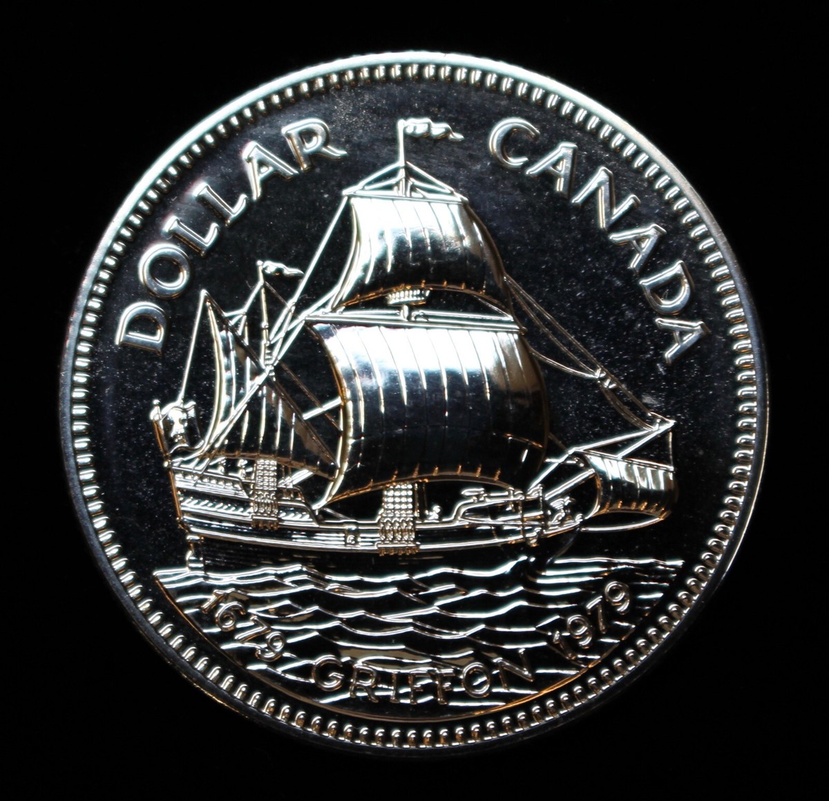 1979 CANADA DOLLAR - .500 SILVER - ELIZABETH II - GRIFFON TALL